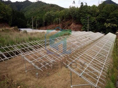 Стійки для монтажу сонячних батарей